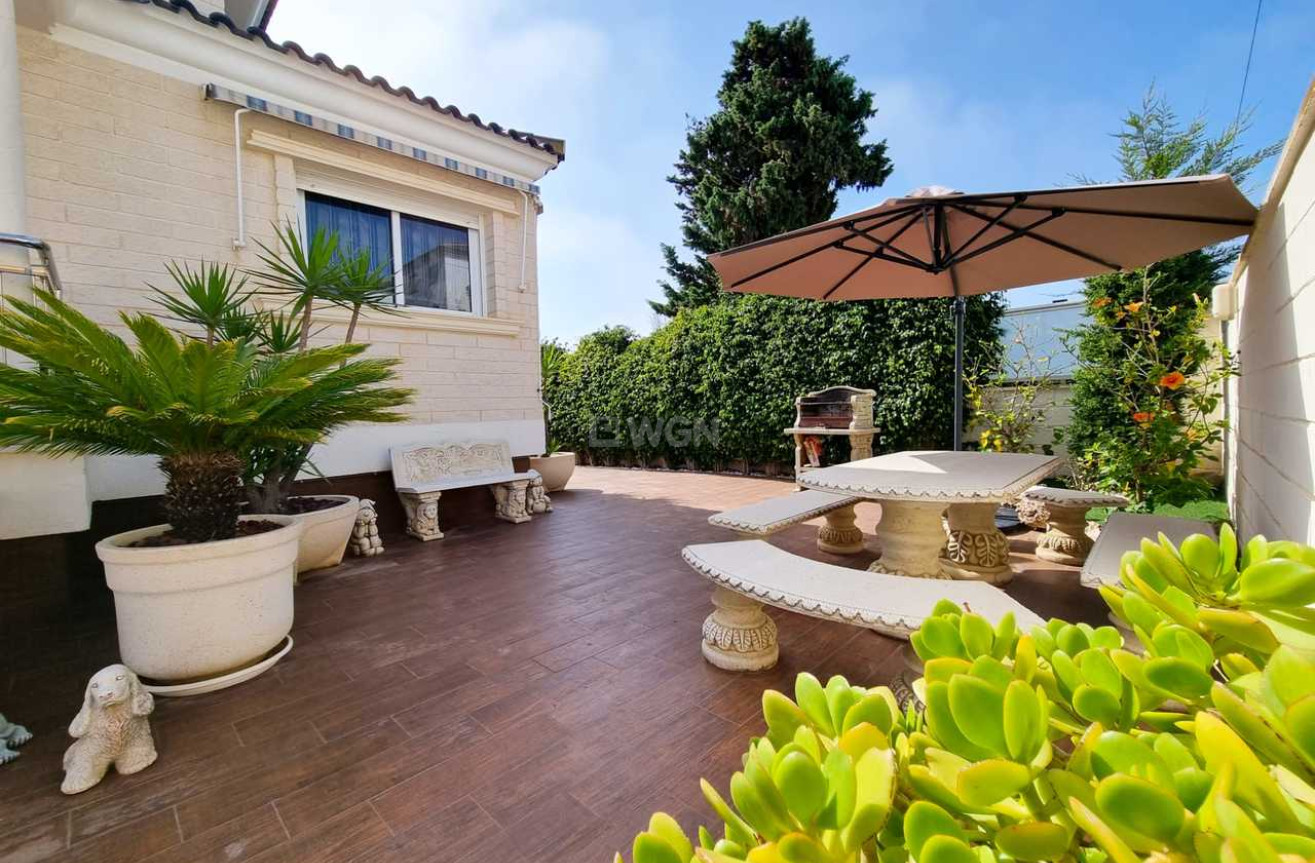 Odsprzedaż - Villa - La Mata - Costa Blanca