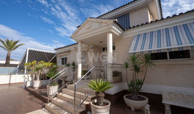 Odsprzedaż - Villa - La Mata - Costa Blanca