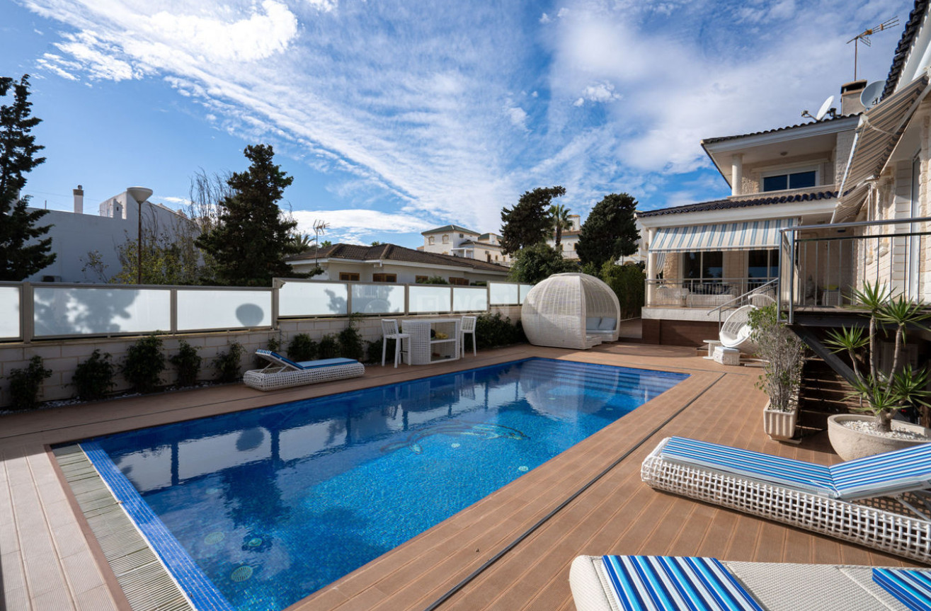 Odsprzedaż - Villa - La Mata - Costa Blanca