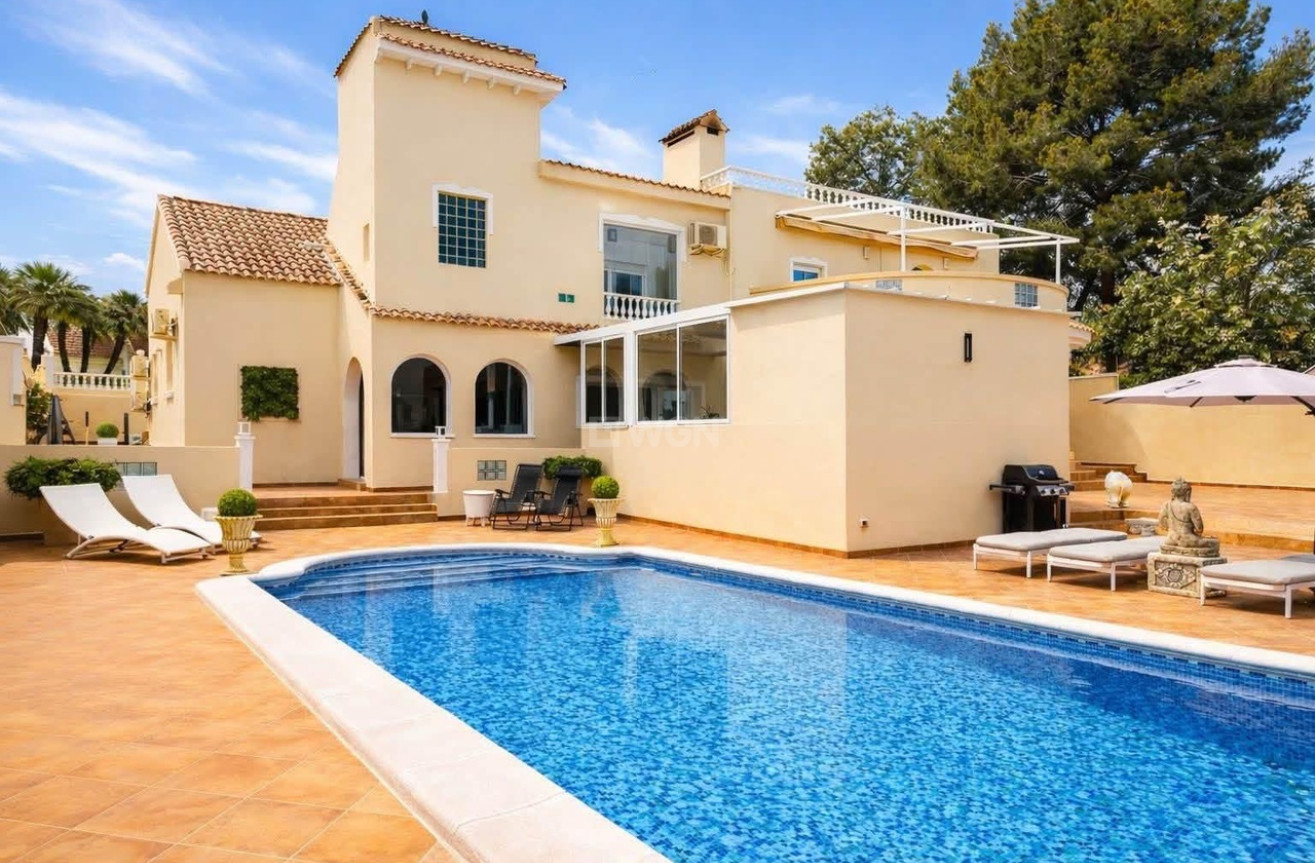 Odsprzedaż - Villa - San Miguel de Salinas - Inland