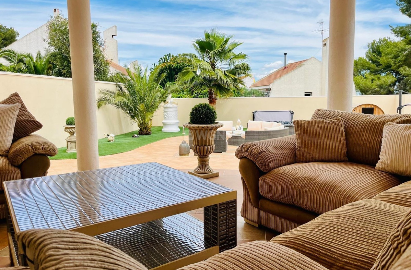Odsprzedaż - Villa - San Miguel de Salinas - Inland