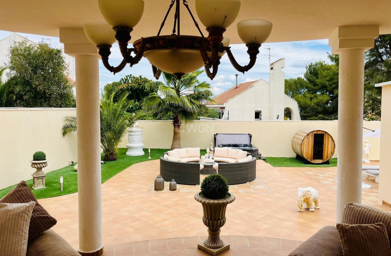 Odsprzedaż - Villa - San Miguel de Salinas - Inland