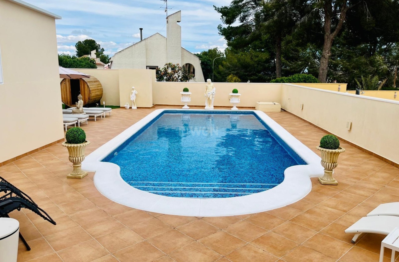 Odsprzedaż - Villa - San Miguel de Salinas - Inland