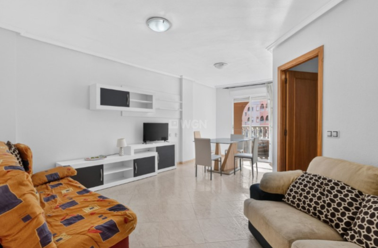 Odsprzedaż - Mieszkanie w bloku - Torrevieja - Costa Blanca