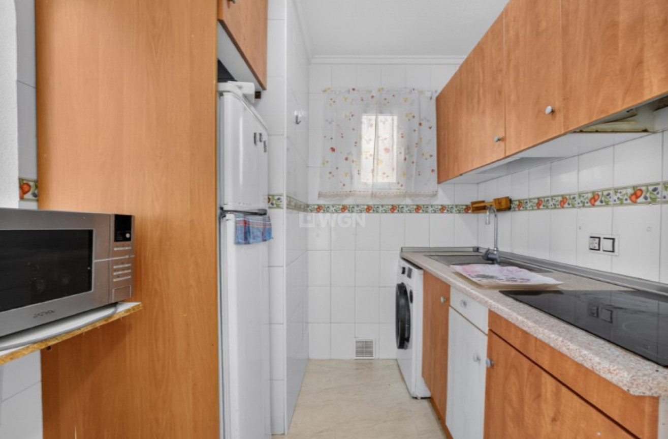 Odsprzedaż - Mieszkanie w bloku - Torrevieja - Costa Blanca