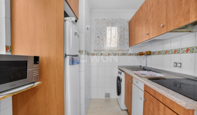 Odsprzedaż - Mieszkanie w bloku - Torrevieja - Costa Blanca