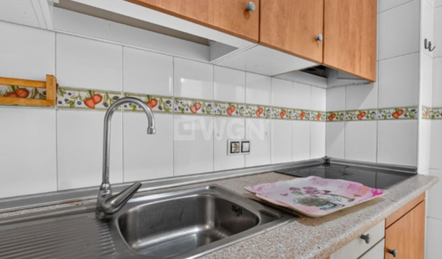 Odsprzedaż - Mieszkanie w bloku - Torrevieja - Costa Blanca