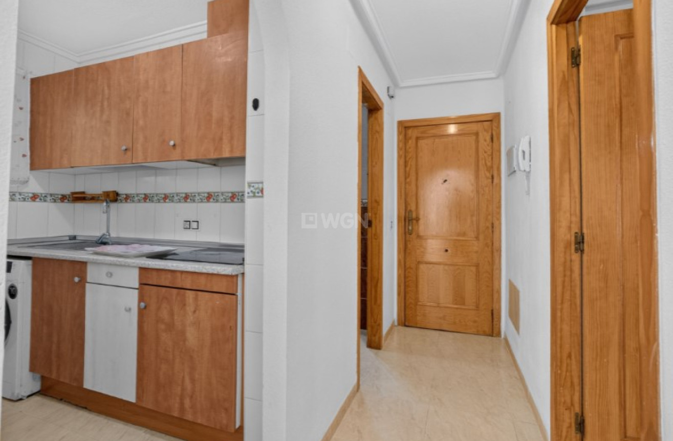 Odsprzedaż - Mieszkanie w bloku - Torrevieja - Costa Blanca