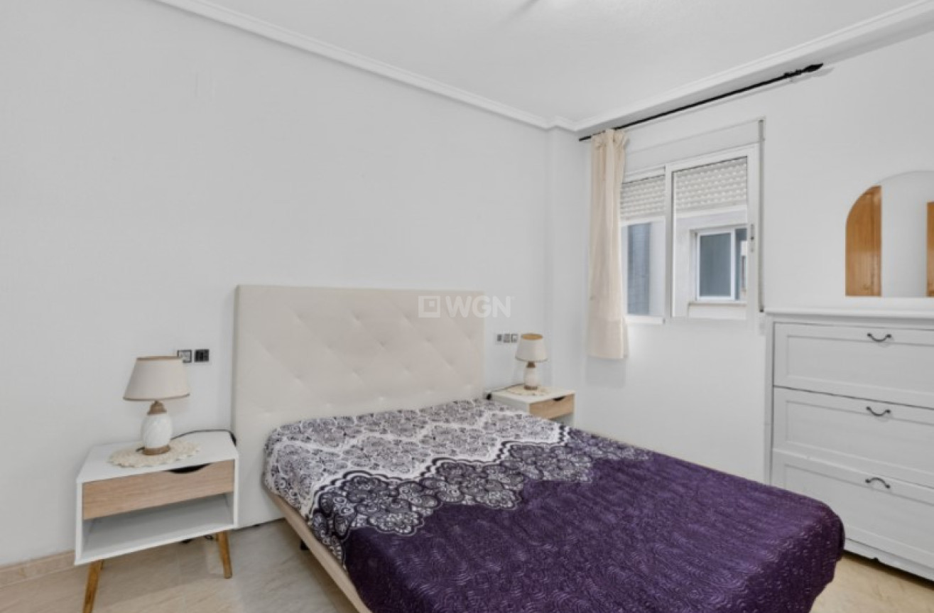 Odsprzedaż - Mieszkanie w bloku - Torrevieja - Costa Blanca