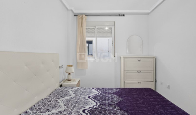 Odsprzedaż - Mieszkanie w bloku - Torrevieja - Costa Blanca