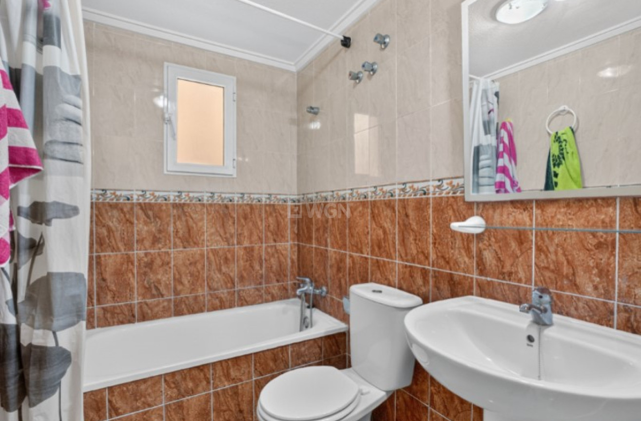 Odsprzedaż - Mieszkanie w bloku - Torrevieja - Costa Blanca