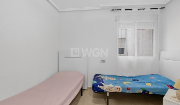 Odsprzedaż - Mieszkanie w bloku - Torrevieja - Costa Blanca