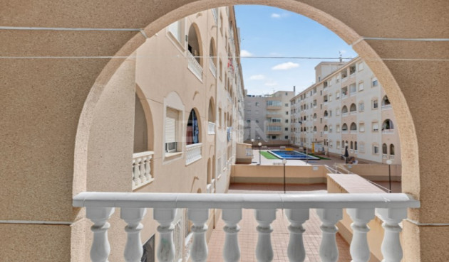 Odsprzedaż - Mieszkanie w bloku - Torrevieja - Costa Blanca