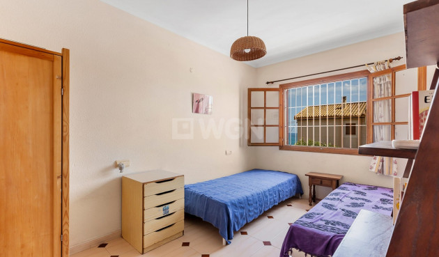 Odsprzedaż - Kamienica - La Mata - Costa Blanca