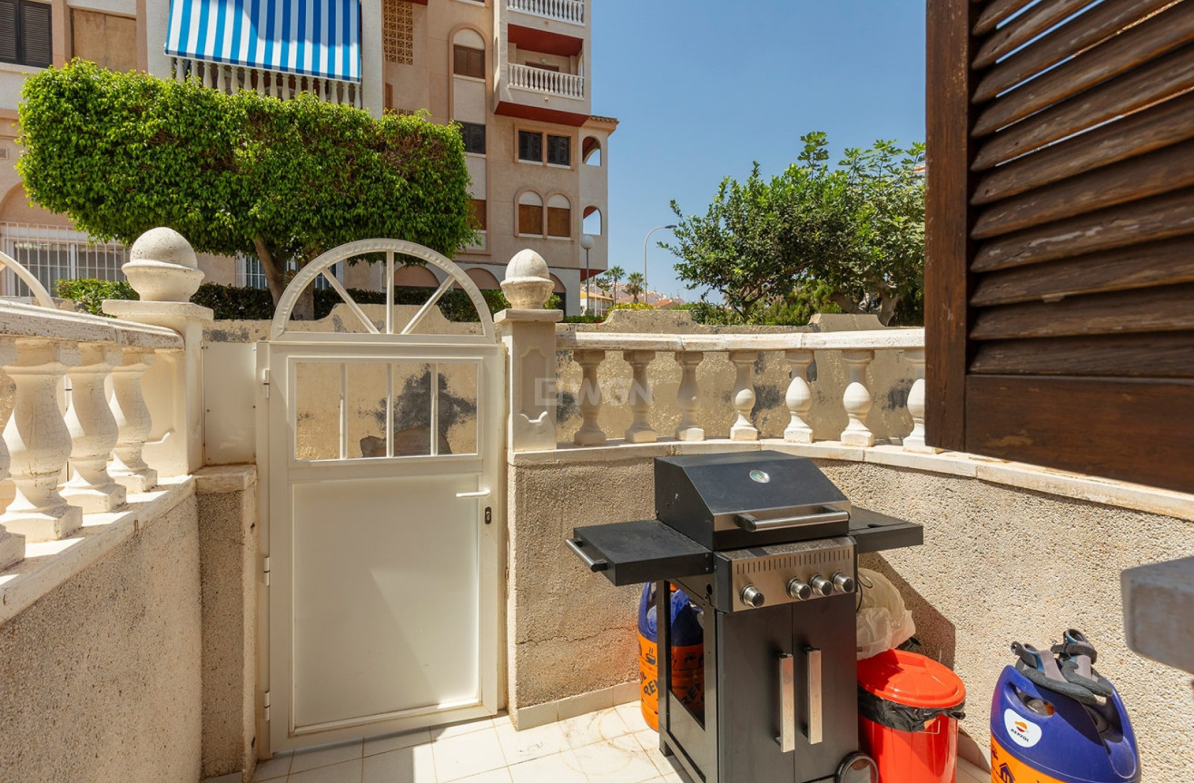 Odsprzedaż - Kamienica - La Mata - Costa Blanca