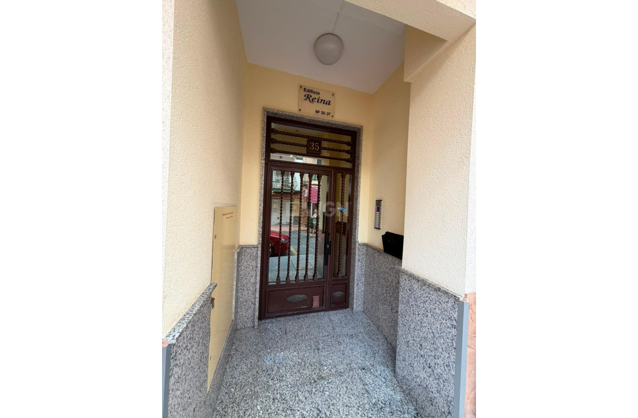Reventa - Apartamento / piso - Torrevieja - Estacion De Autobuses