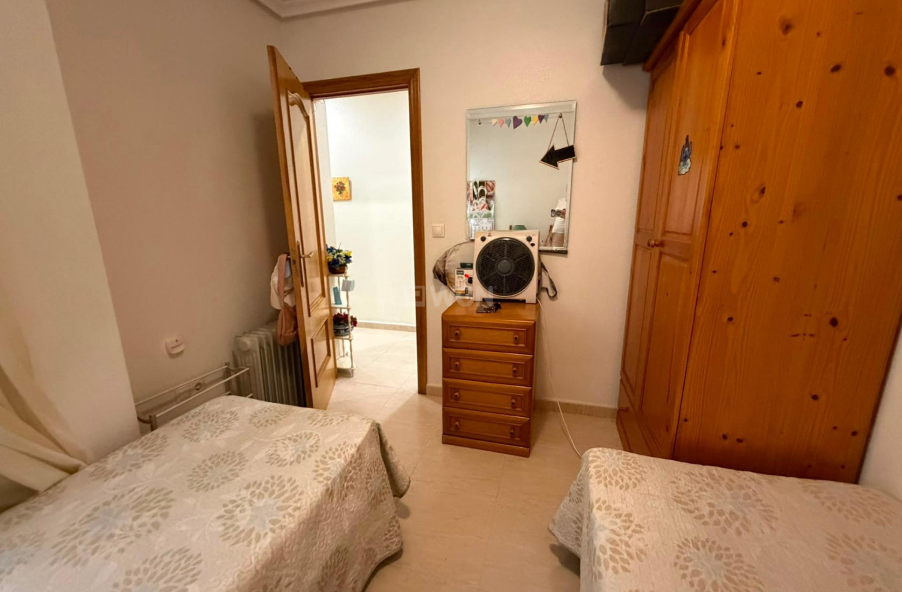 Reventa - Apartamento / piso - Torrevieja - Estacion De Autobuses