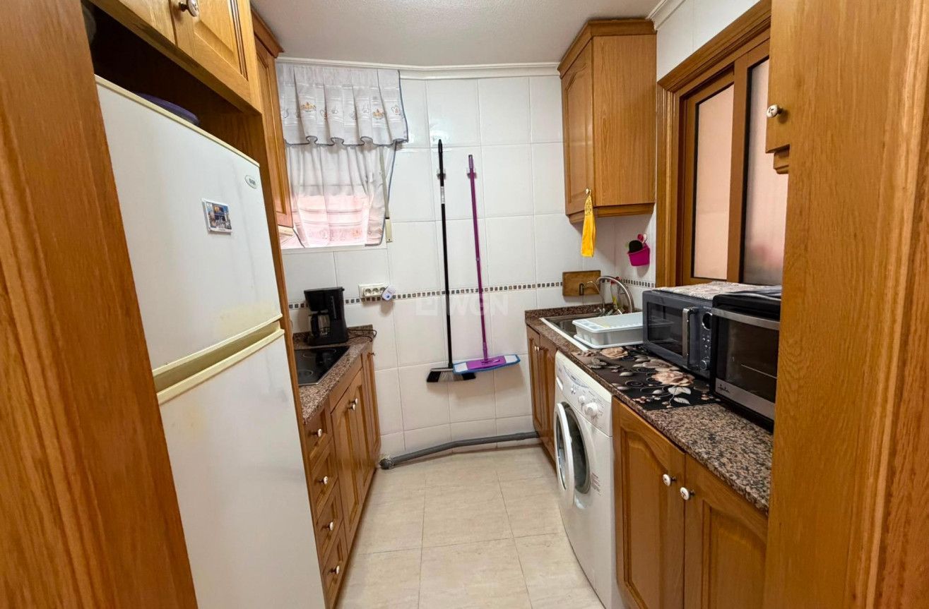 Reventa - Apartamento / piso - Torrevieja - Estacion De Autobuses