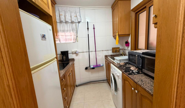 Reventa - Apartamento / piso - Torrevieja - Estacion De Autobuses