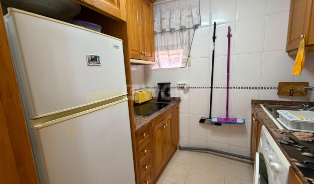Reventa - Apartamento / piso - Torrevieja - Estacion De Autobuses