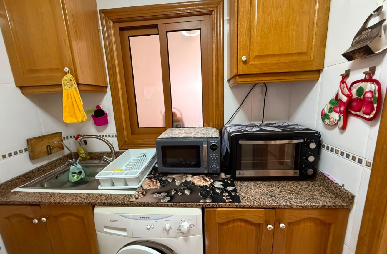 Reventa - Apartamento / piso - Torrevieja - Estacion De Autobuses