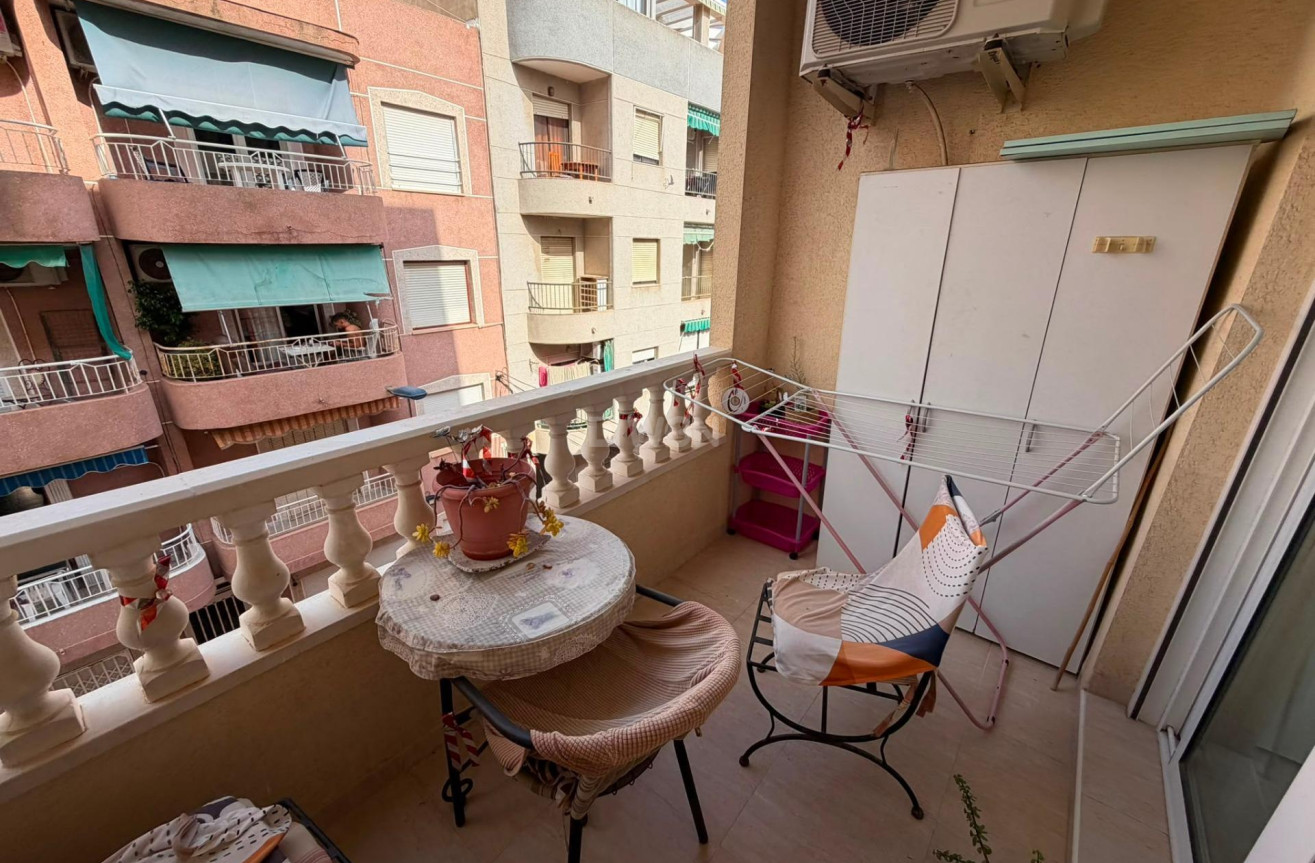 Reventa - Apartamento / piso - Torrevieja - Estacion De Autobuses