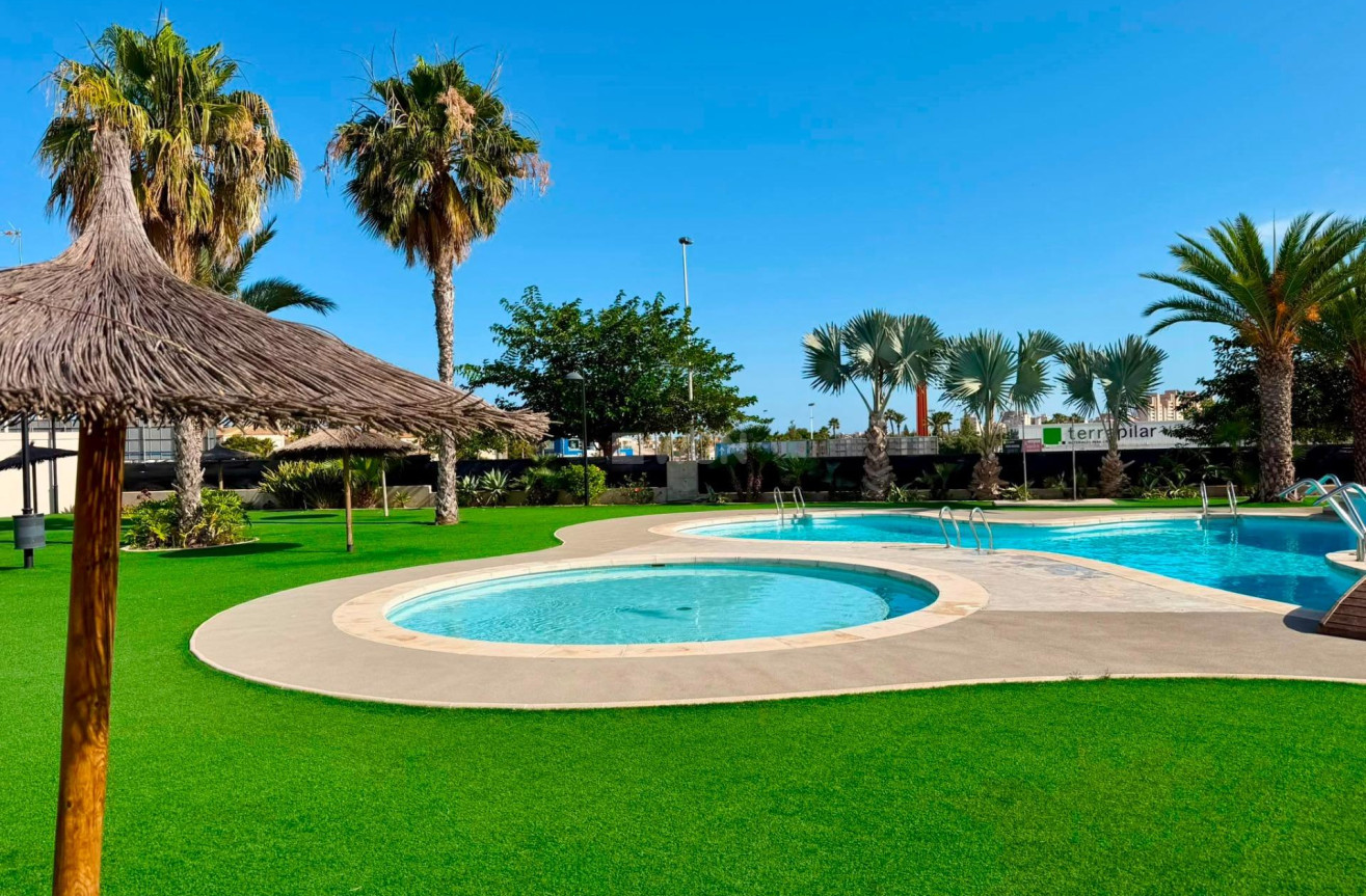 Odsprzedaż - Mieszkanie w bloku - Torrevieja - aguas nuevas