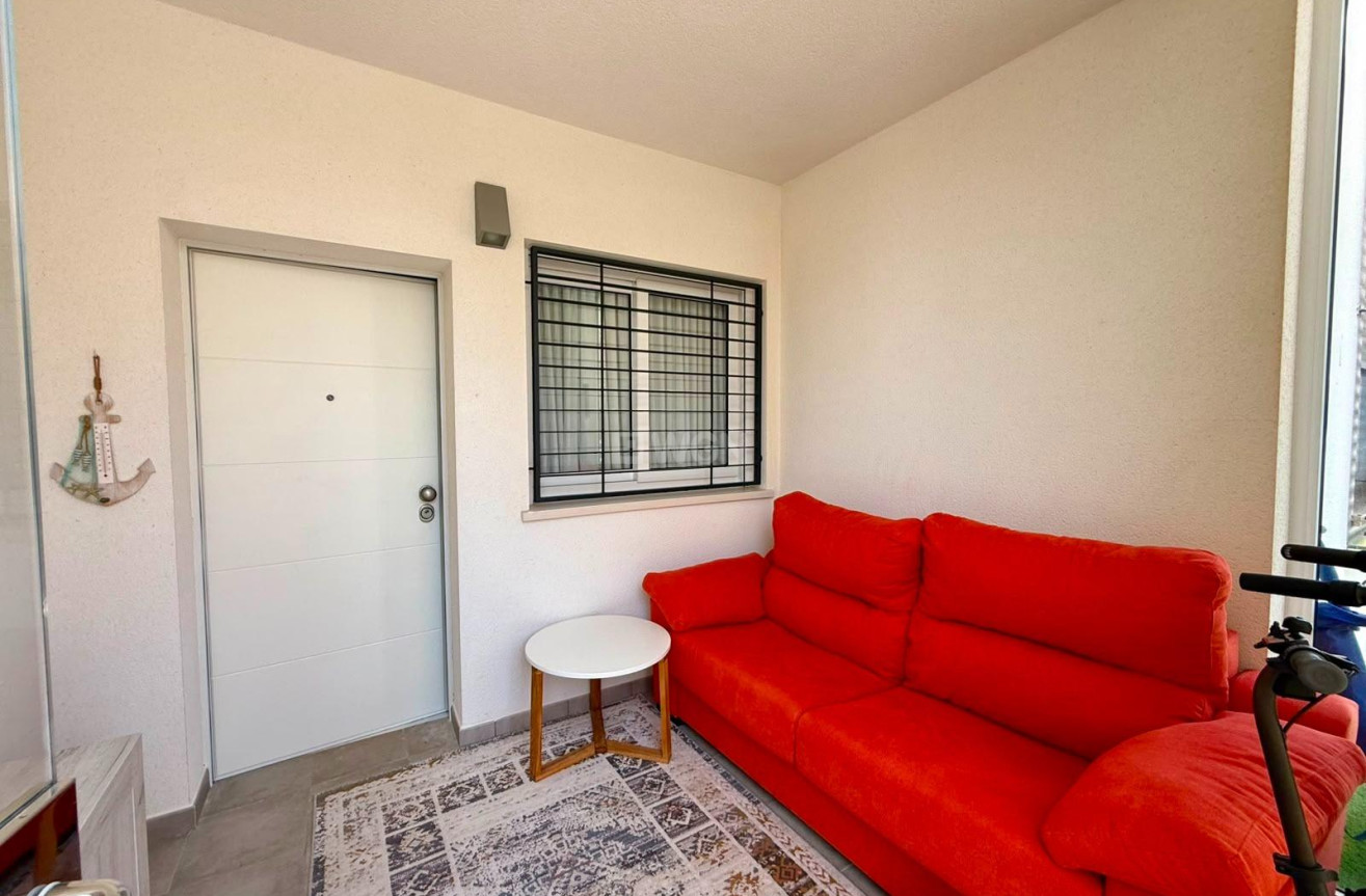 Odsprzedaż - Mieszkanie w bloku - Torrevieja - aguas nuevas