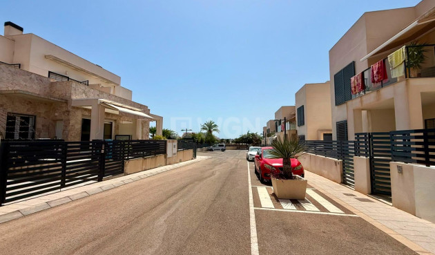 Odsprzedaż - Mieszkanie w bloku - Torrevieja - aguas nuevas
