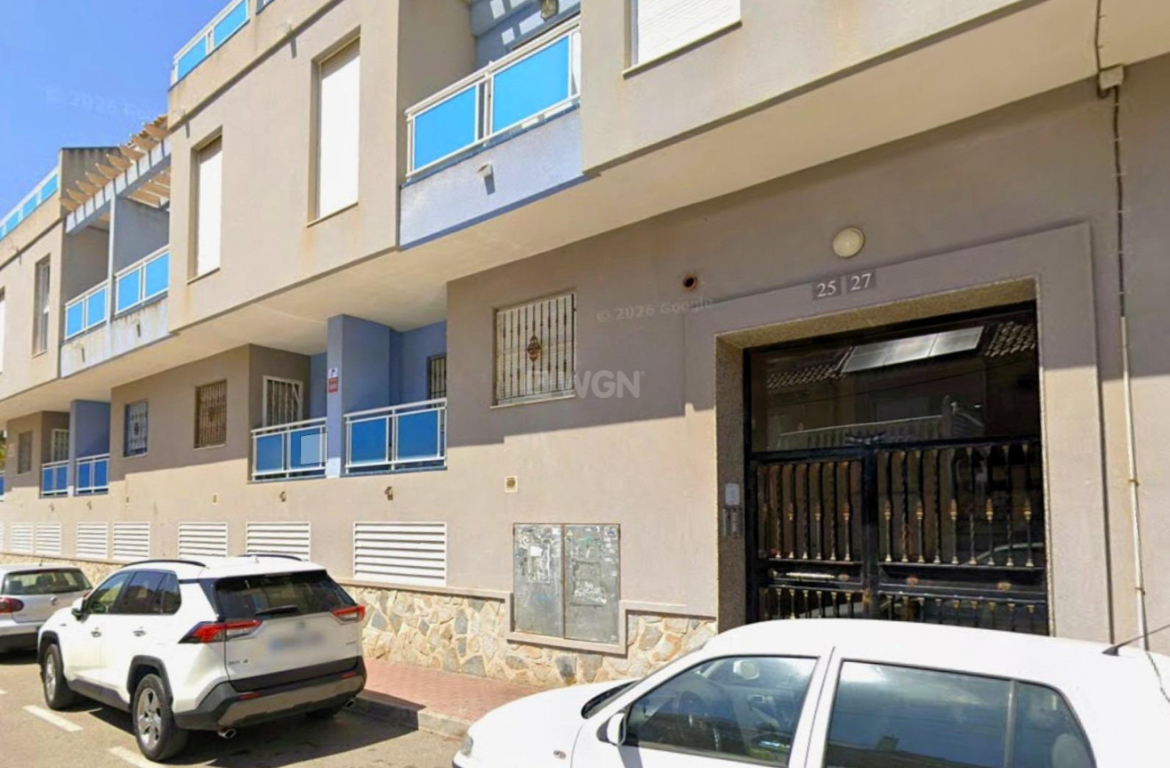 Odsprzedaż - Mieszkanie w bloku - Torrevieja - Playa del Cura