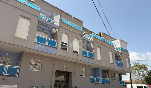Odsprzedaż - Mieszkanie w bloku - Torrevieja - Playa del Cura