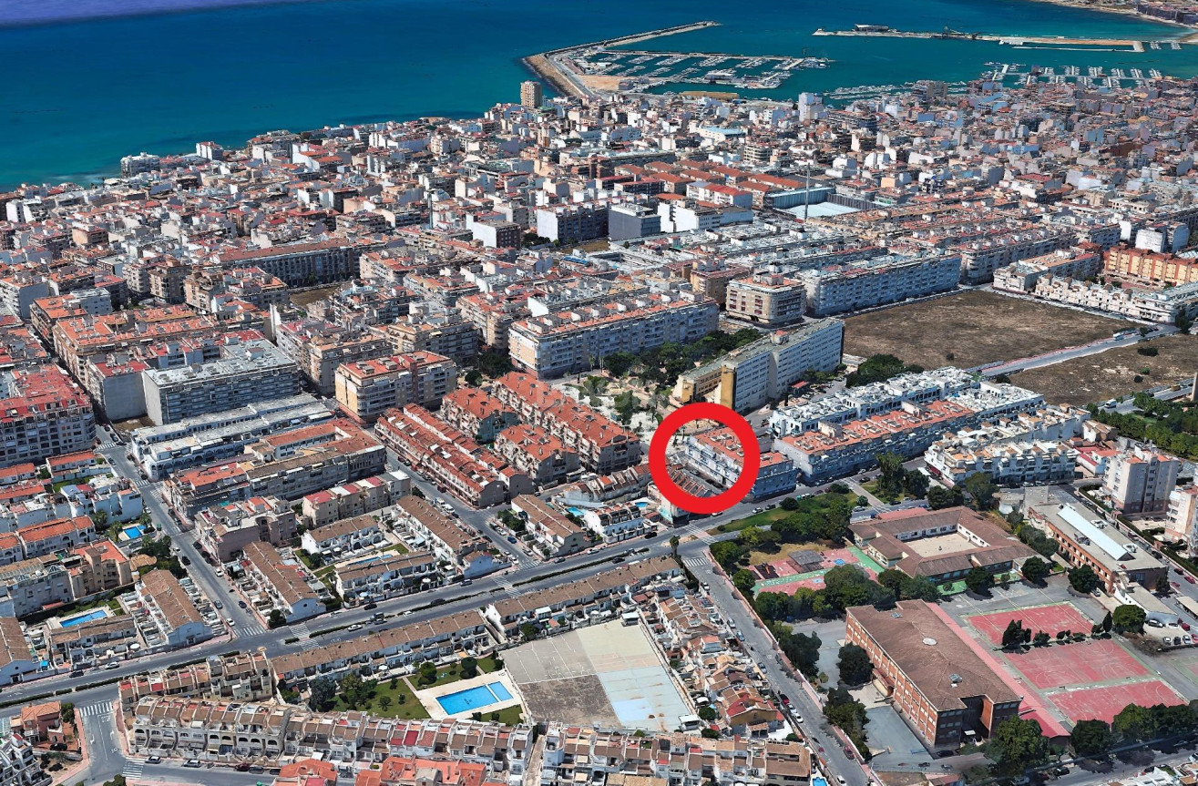 Odsprzedaż - Mieszkanie w bloku - Torrevieja - Playa del Cura