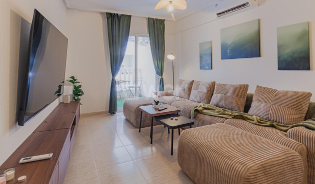 Odsprzedaż - Mieszkanie w bloku - Torrevieja - Playa del Cura
