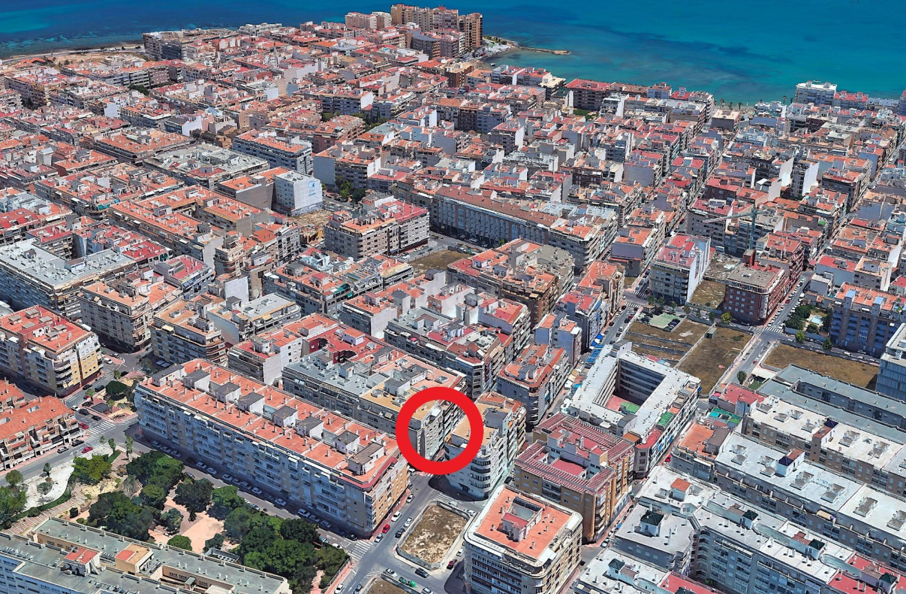 Odsprzedaż - Mieszkanie w bloku - Torrevieja - Playa del Cura