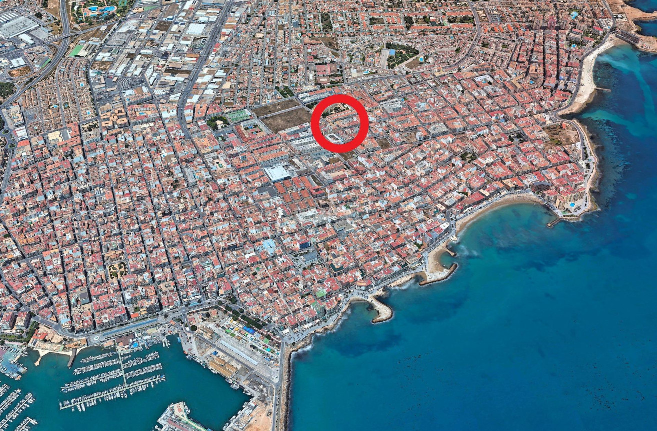 Odsprzedaż - Mieszkanie w bloku - Torrevieja - Playa del Cura