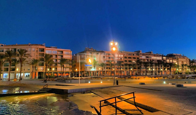 Odsprzedaż - Mieszkanie w bloku - Torrevieja - Playa del Cura