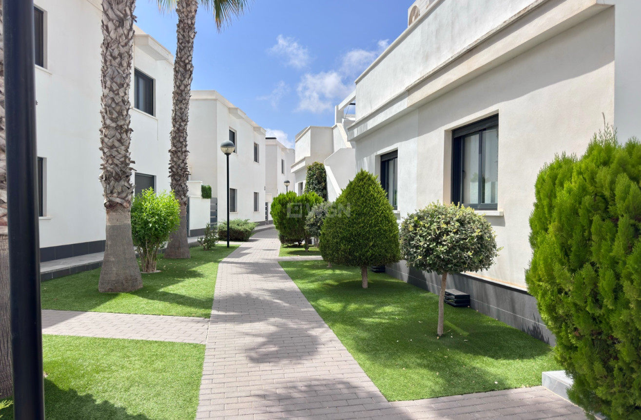 Odsprzedaż - Kamienica - Cabo Roig - Costa Blanca