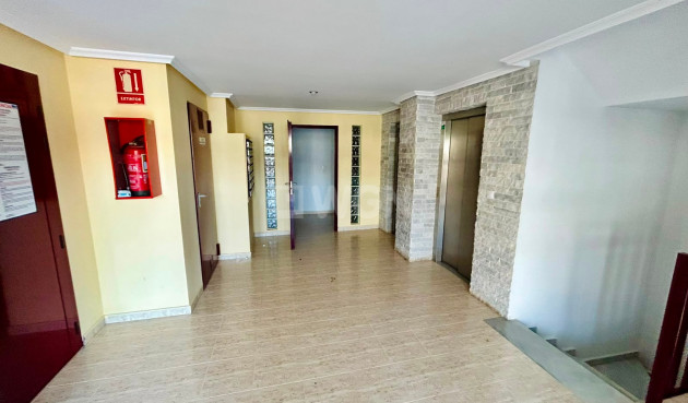 Odsprzedaż - Mieszkanie w bloku - La Mata - Costa Blanca