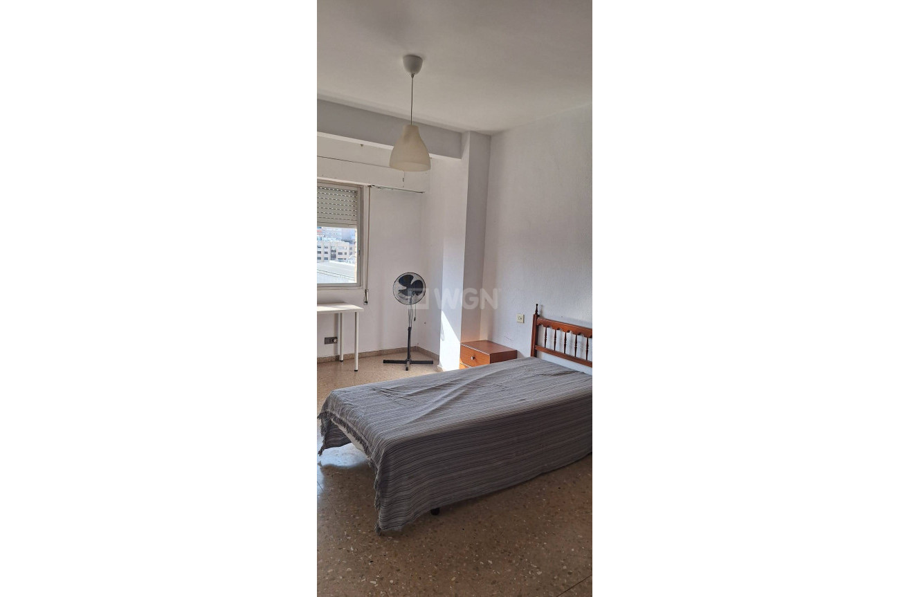 Odsprzedaż - Mieszkanie w bloku - Murcia - Centro