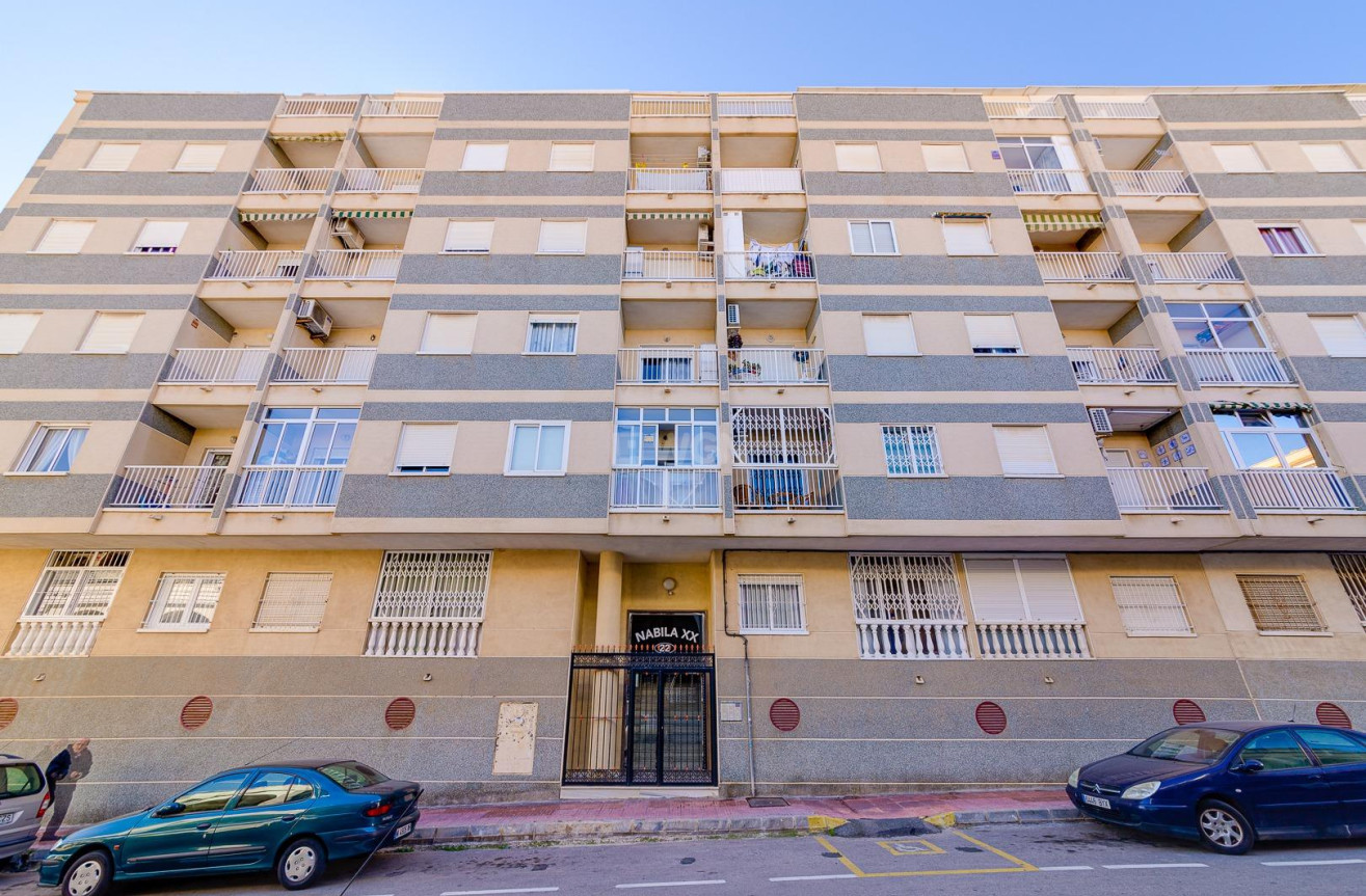Odsprzedaż - Mieszkanie w bloku - Torrevieja - Centro