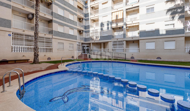 Odsprzedaż - Mieszkanie w bloku - Torrevieja - Centro
