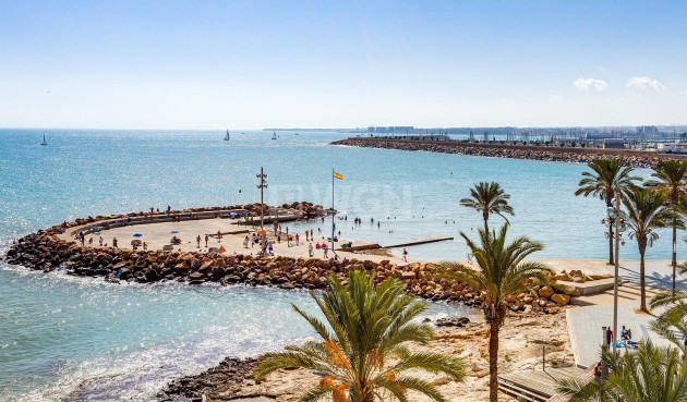 Odsprzedaż - Mieszkanie w bloku - Torrevieja - Centro