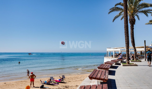 Odsprzedaż - Mieszkanie w bloku - Torrevieja - Centro
