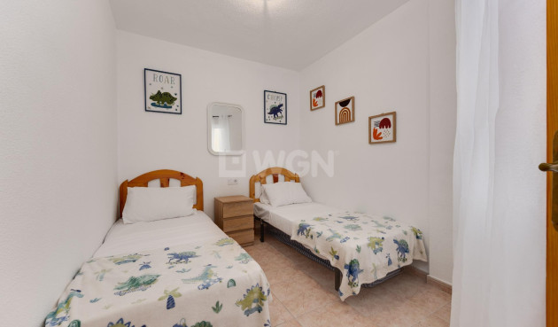 Odsprzedaż - Mieszkanie w bloku - Torrevieja - Centro