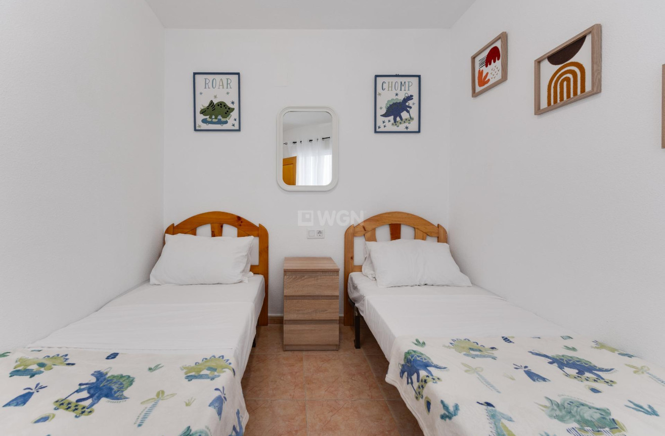 Odsprzedaż - Mieszkanie w bloku - Torrevieja - Centro