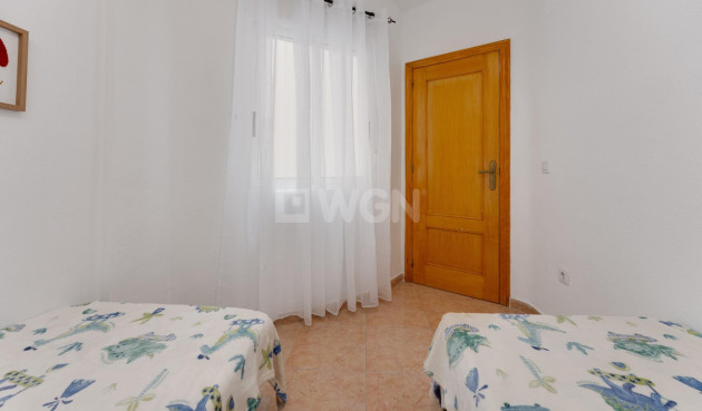 Odsprzedaż - Mieszkanie w bloku - Torrevieja - Centro