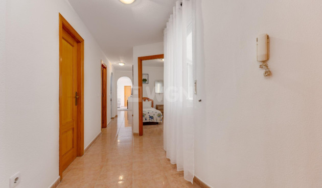 Odsprzedaż - Mieszkanie w bloku - Torrevieja - Centro