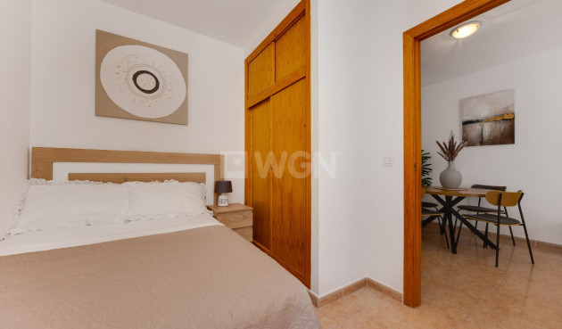 Odsprzedaż - Mieszkanie w bloku - Torrevieja - Centro