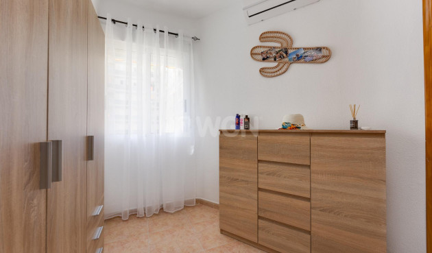 Odsprzedaż - Mieszkanie w bloku - Torrevieja - Centro