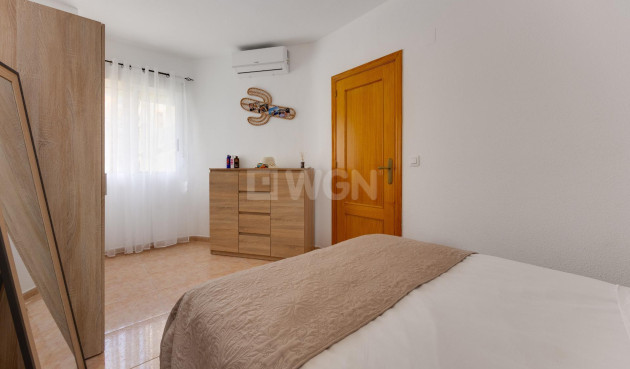 Odsprzedaż - Mieszkanie w bloku - Torrevieja - Centro
